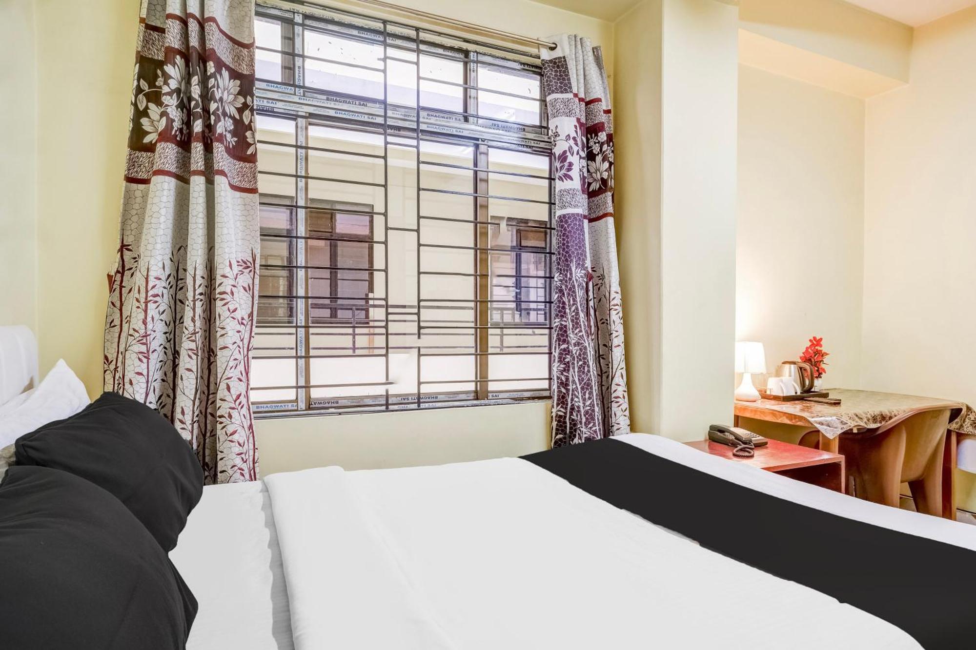 Super Hotel O Rynjah Shillong Exterior foto